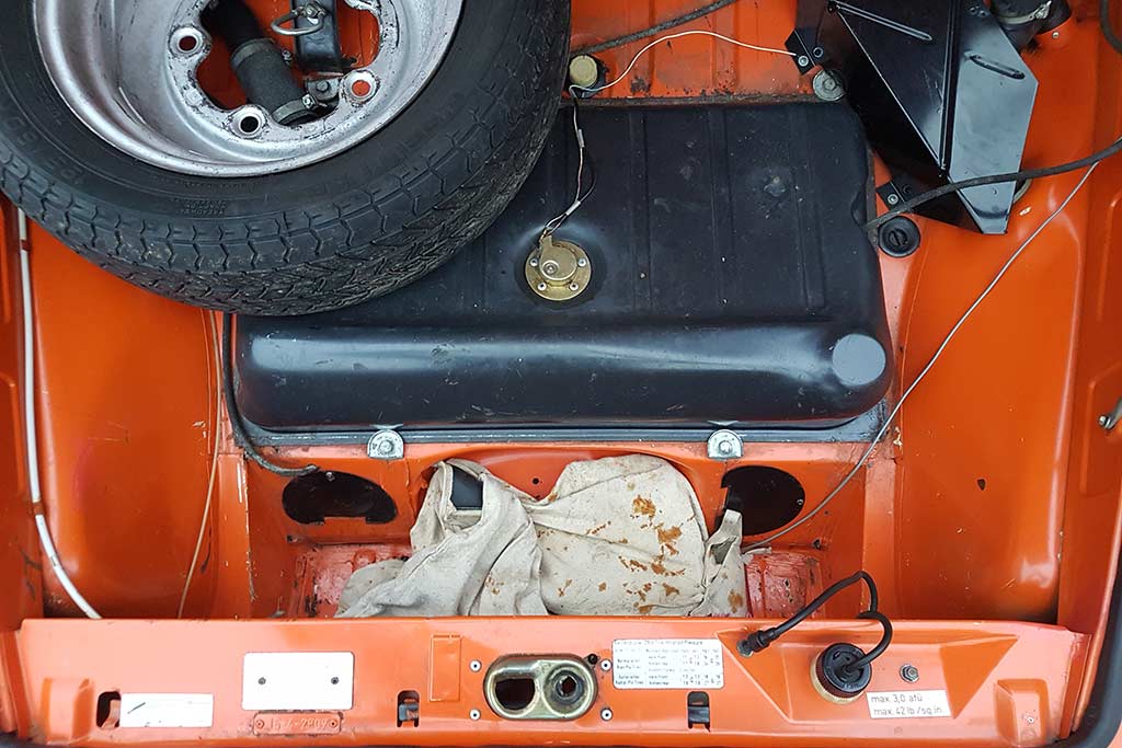 volkswagen pescaccia  carlo alberto venosta esperto auto epoca rivenditore ruota dettaglio